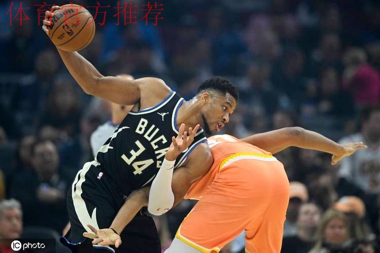 字母哥伤退米切尔37+5+7 梅里尔20分骑士力克雄鹿 字母哥伤退米切尔37+5+7 梅里尔20分骑士力克雄鹿